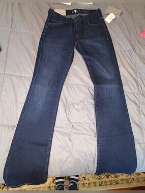 7 For All Mankind Kimmie Bootcut Jeans Size 27 Dark Wash NWT